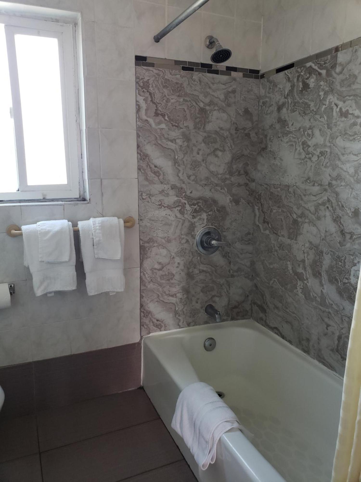 Eagle Inn Motel Лонг Бийч Стая снимка